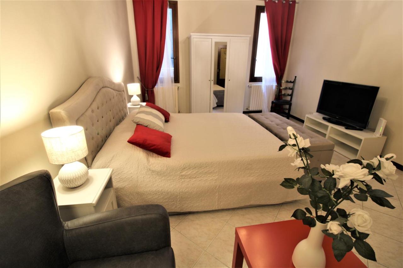 Central And Spacious Apartment 威尼斯 外观 照片